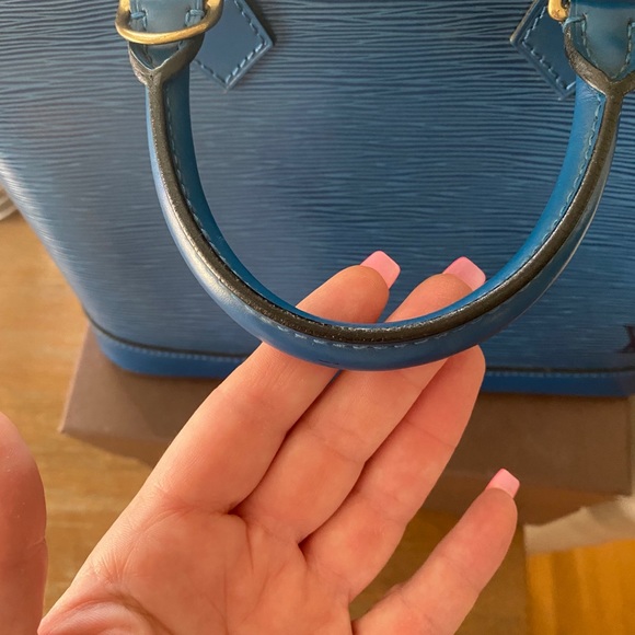 Louis Vuitton Handbags - Alma PM Louis Vuitton BAG